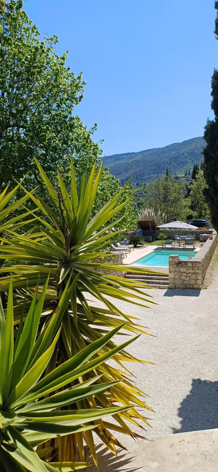 Le Domaine De La Feuilleraie Bed & Breakfast Coaraze Bagian luar foto